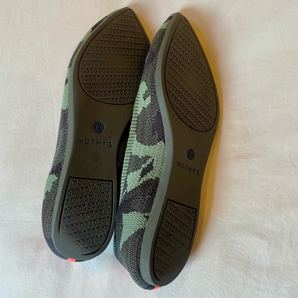 Rothy's The Point Camouflage Flats, 6.5 - Picture 4 of 4